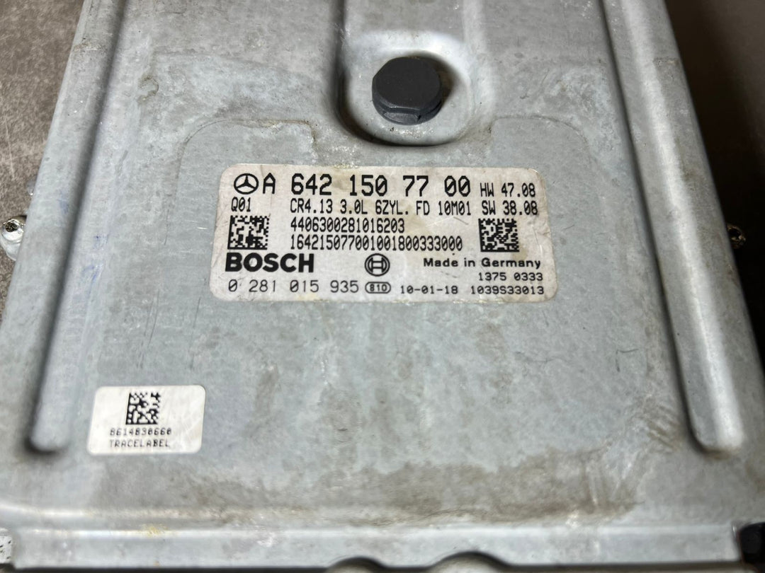 07-11 Mercedes W164 GL ML Engine Control Module Unit ECM ECU A642 1507700 OEM