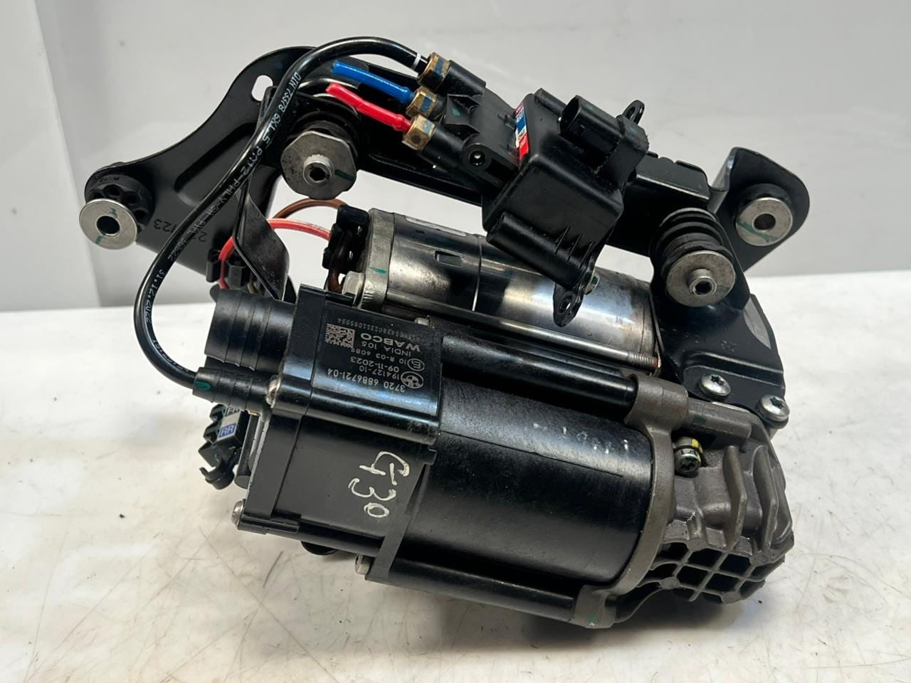 2025 BMW i4 5 Series G30 G31 G32 GT Air Suspension Compressor 4430210011 OEM