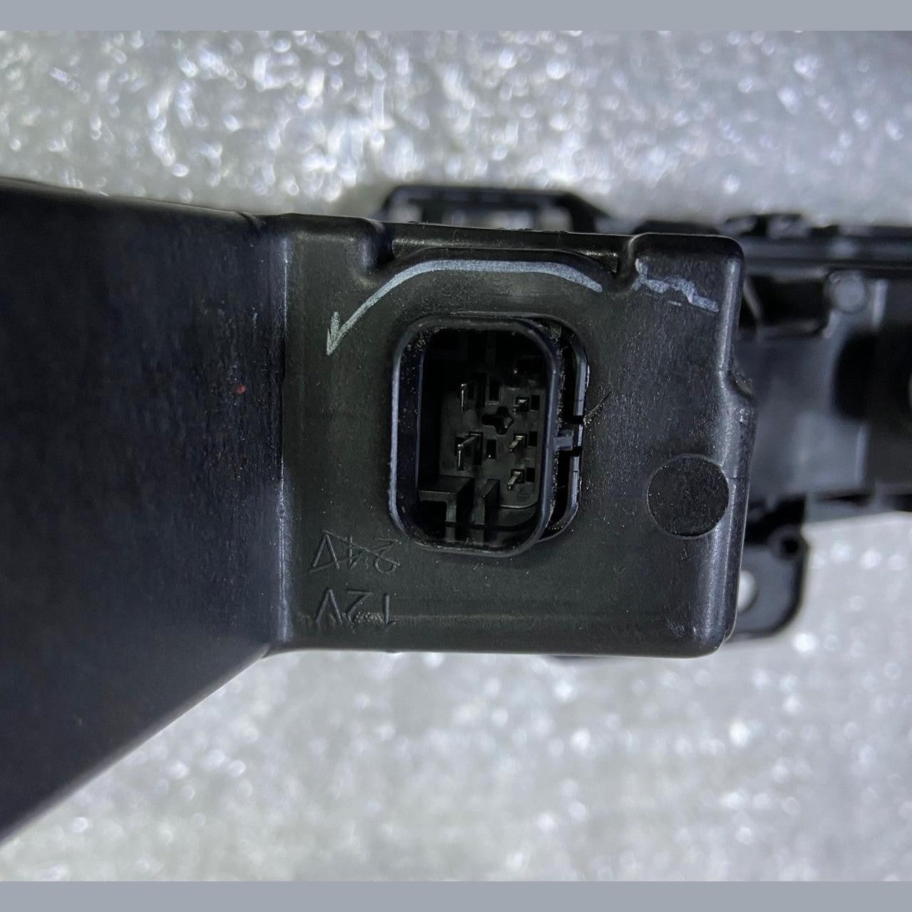 OEM BMW 7 Series G70 Headlight Upper LED Front 9879936 Right Side Used 15-20 km