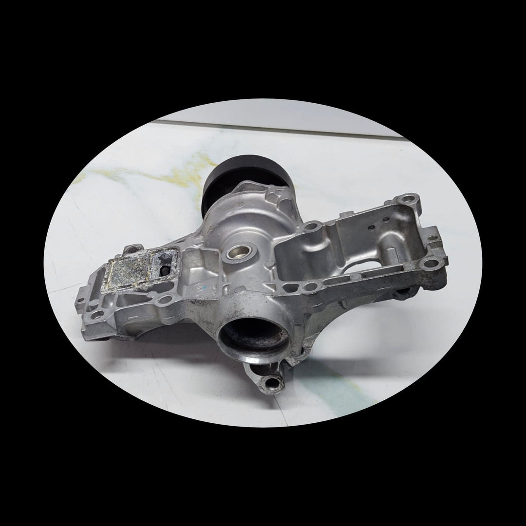 2017-2020 BMW 540i G30 G11 B58 Water Pump With Support 7643067 OEM