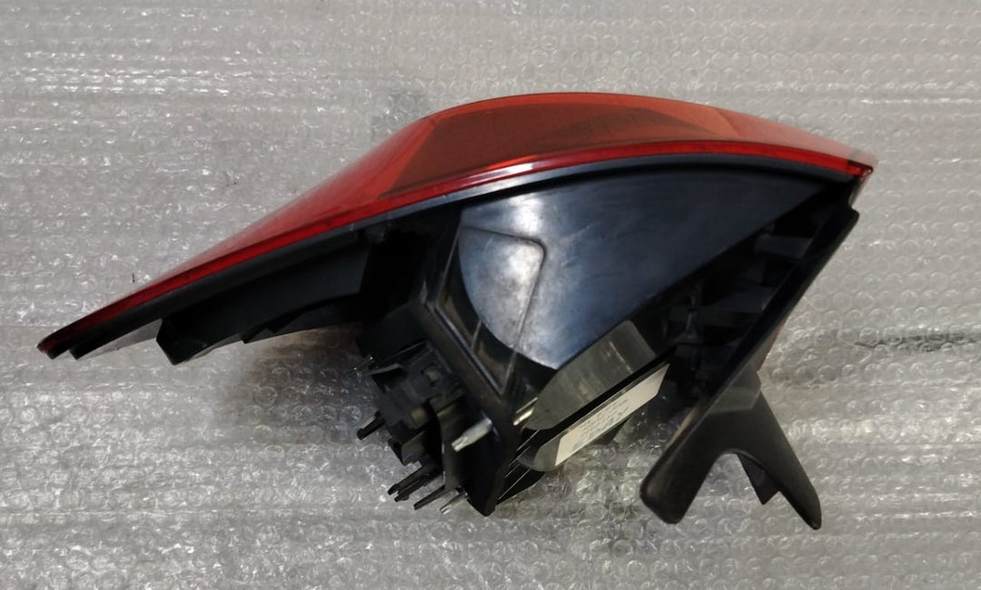 OEM BMW X1 E84 LCI REAR OUTER LIGHT DRIVER RIGHT SIDE 2990110