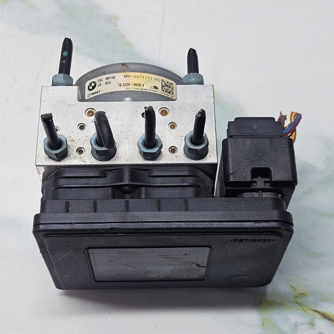 BMW Abs Pump And Control Module 6871112