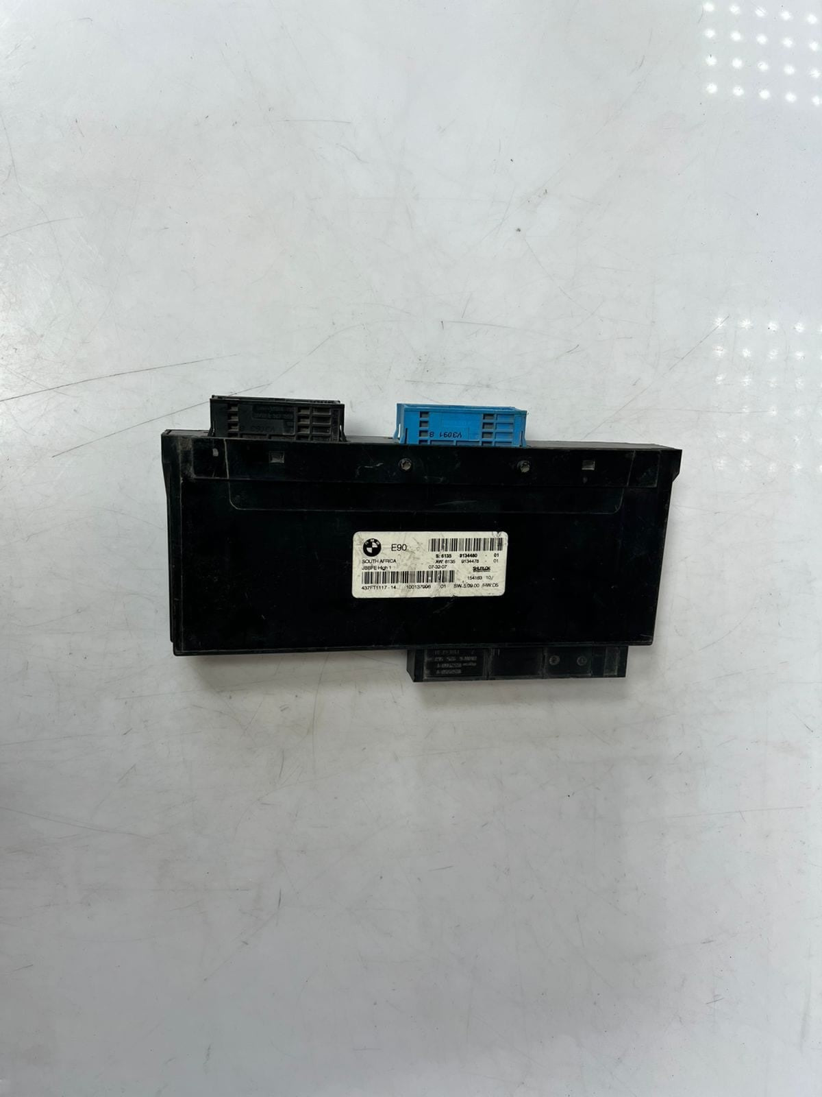 2007-2013 BMW 328i E90 3 Series 330i, and 335i Body Control Module 9134480 OEM