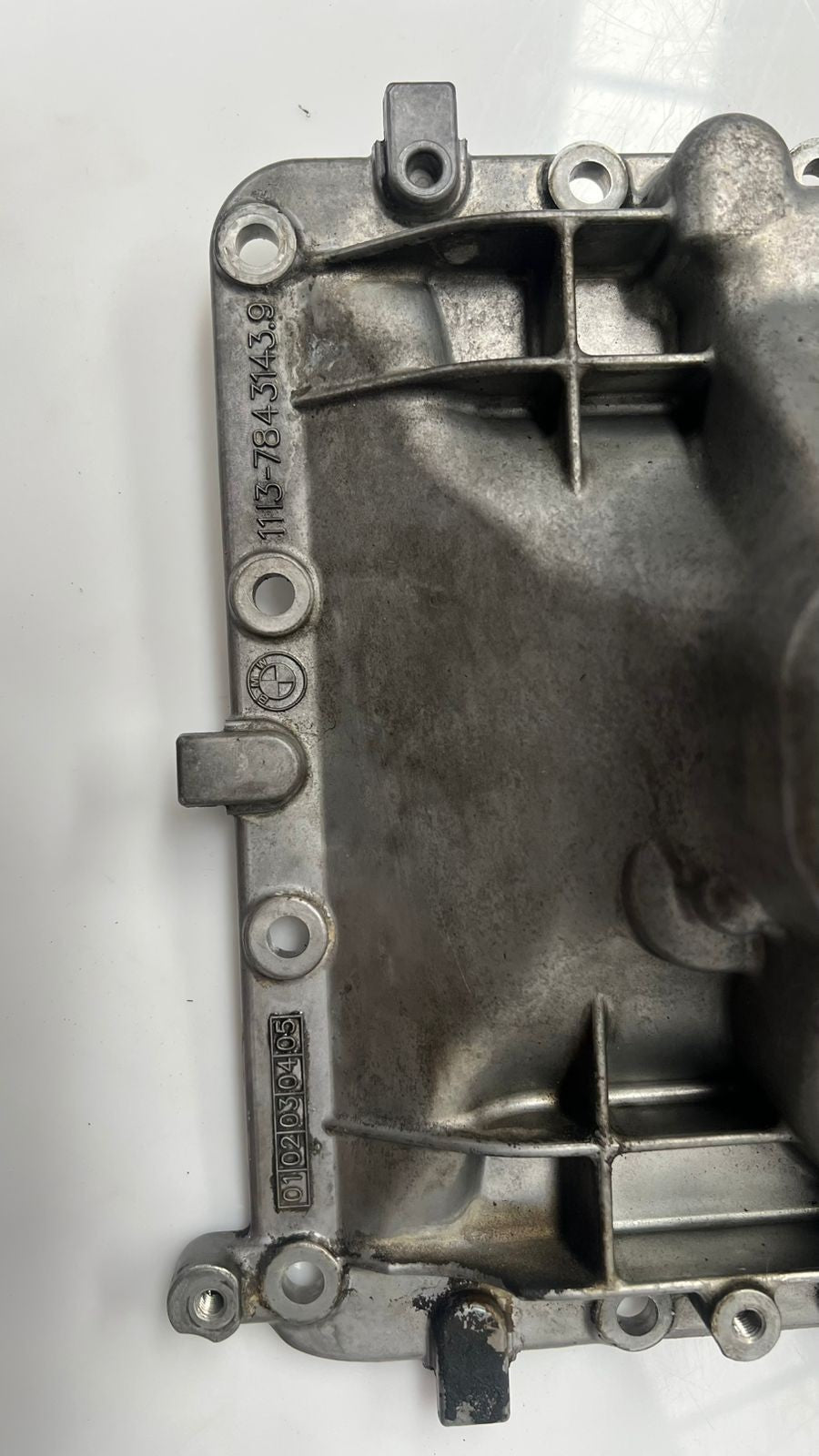 BMW F10 M5 F12 F13 M6 S63N Petrol Engine Upper Oil Sump Pan. PNo-1113 7843143 9