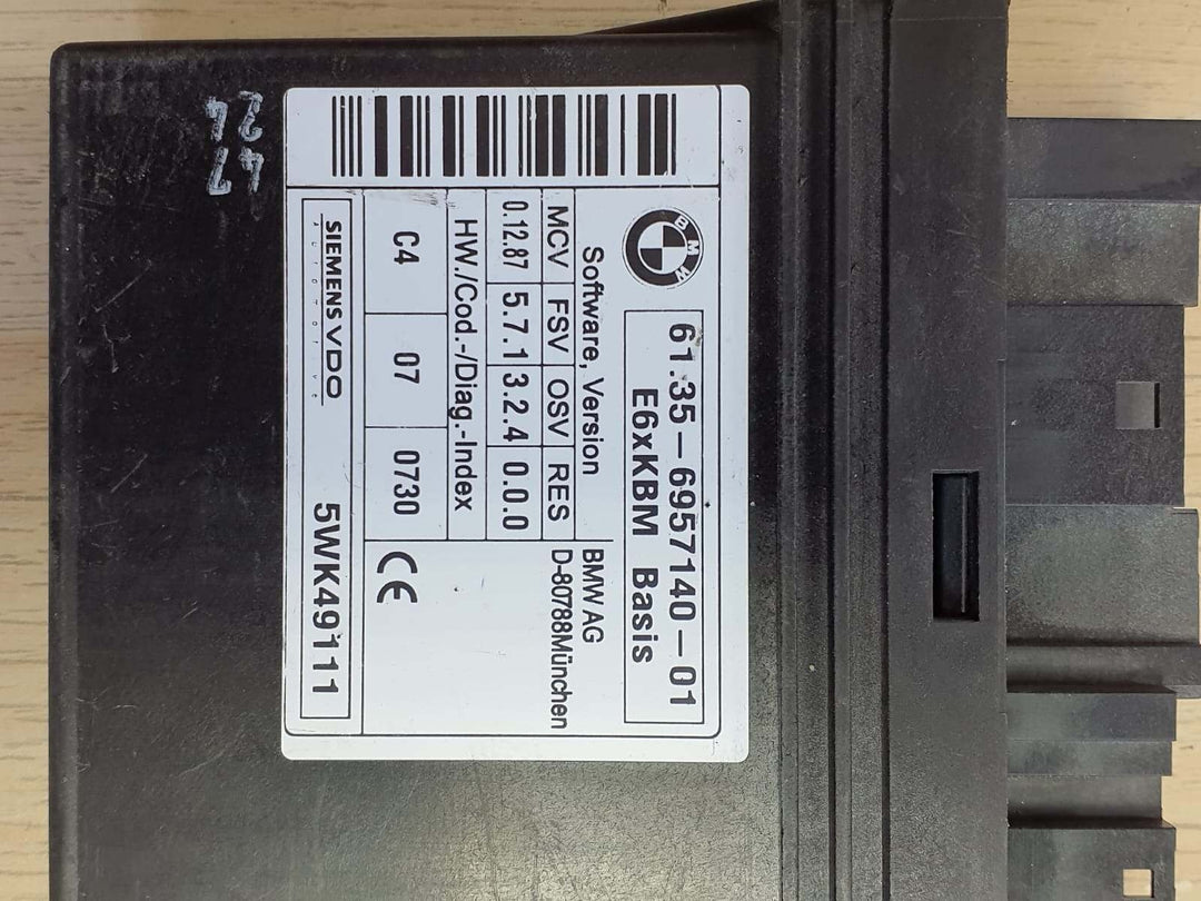 2004-2007 BMW 525i Body Control Module 6957140 E60 5 Series and E63 E64 6 Series