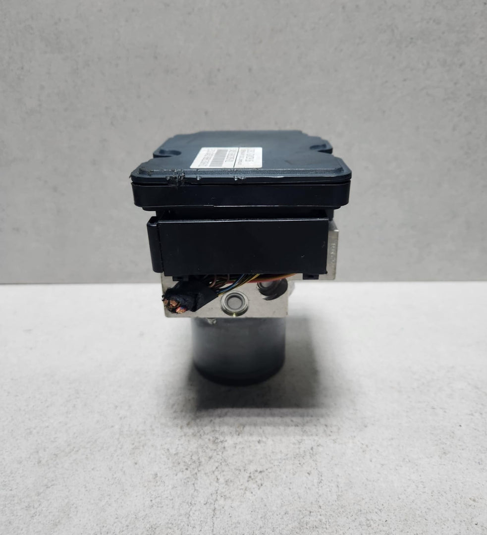2016 BMW 535i Abs Pump Module 6881305 F10 535i F11 530d F07 F06 F12 F13