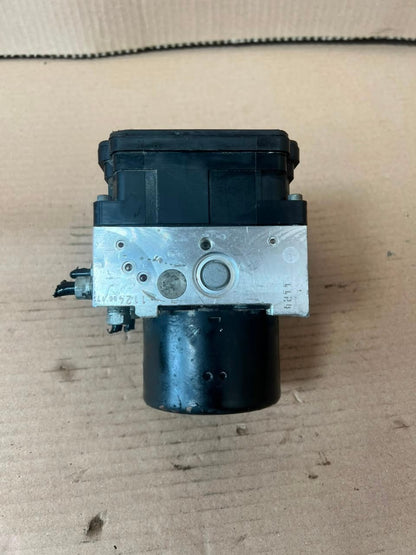 2009-2013 BMW 3 Series E90, E91, E92, E93 328i Abs Brake Pump Module 6789304