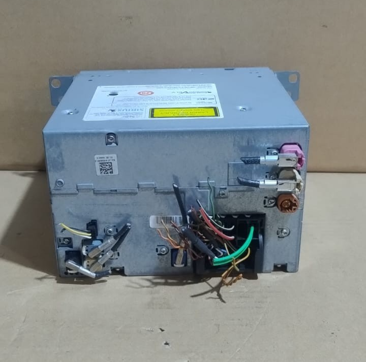 BMW F01 F02 F06 F10 F11 F12 F13 NAVIGATION SYSTEM HEADUNIT HIGH P/N 9289250