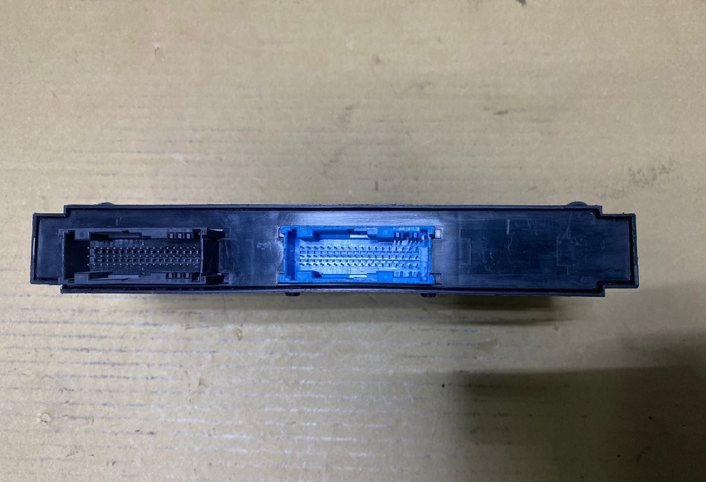 2014 BMW X1 E84 Body Control Module 9187537  3 Series E90