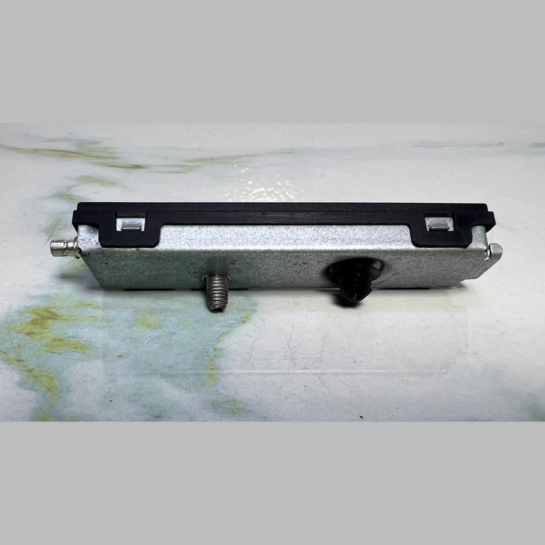 2016 Mercedes-Benz SL63 AMG Antenna Amplifier A2319052300 SL63 AMG R231, C43 AMG