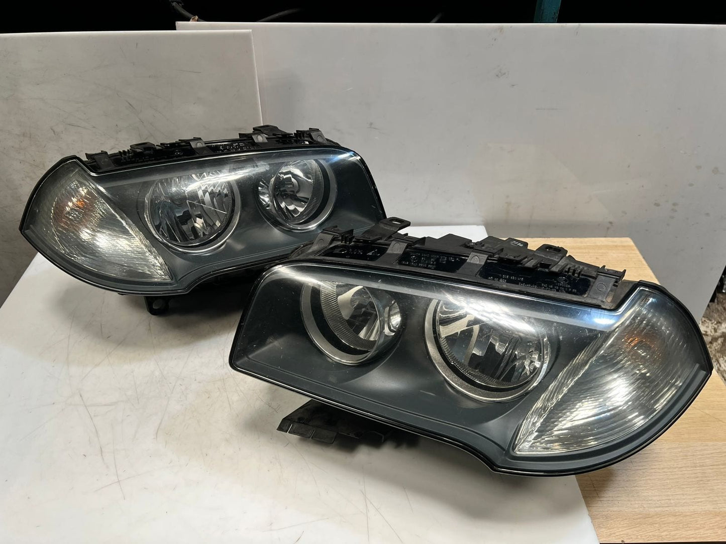 2008-2009 BMW X3 E83 Front Headlight Right & Left halogen 7162196