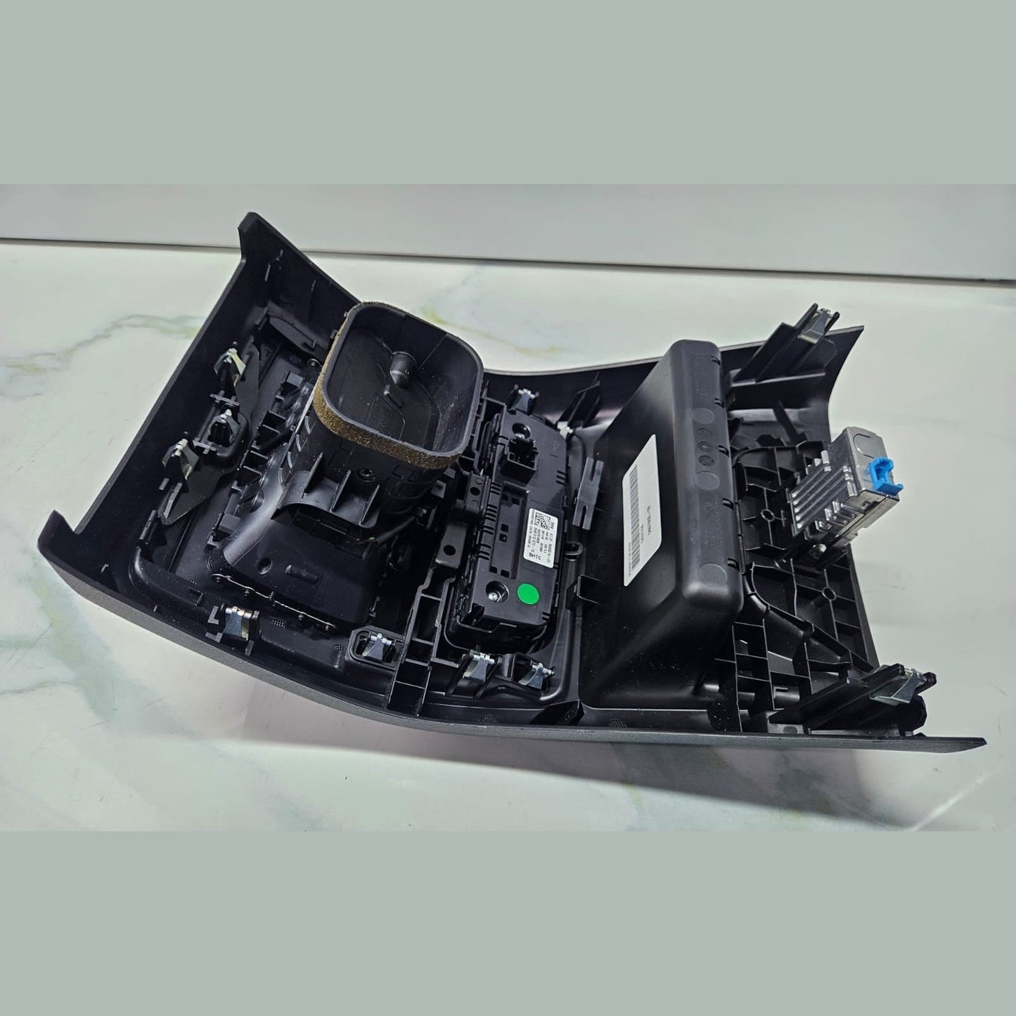 2022-2024 BMW X3 G01 Cover Center Console Rear 9461902 OEM