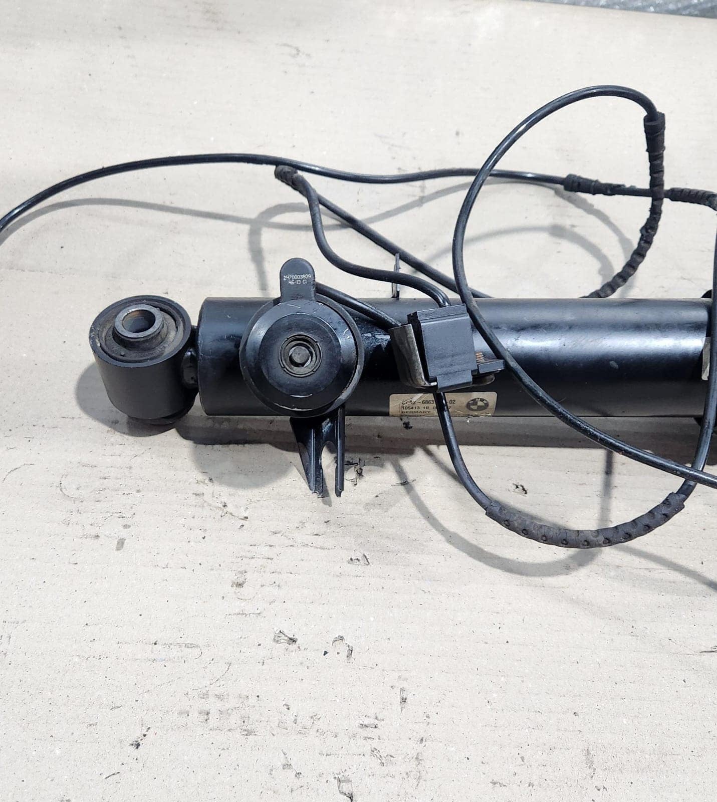 2012-2018 BMW X5 Shock Absorber Rear Left 6863177 X5 F15 and X6 F16 VDC