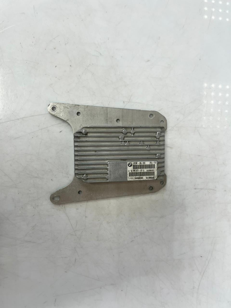 2008-2014 BMW E71 E72 X6 X6M Integrated Chassis Control Module 6799121 OEM