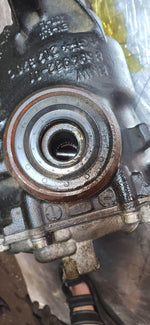 Load image into Gallery viewer, 2016-2018 BMW 330e Rear Differential 7624780 3ser F30 F31 330E 320D 188LW I=2,93