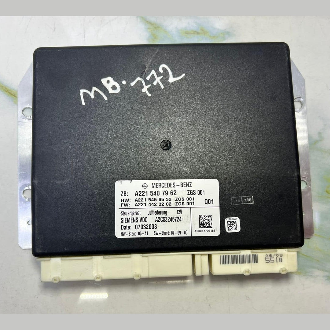 2009 Mercedes-Benz S550 Air Suspension Control Module A2215407962