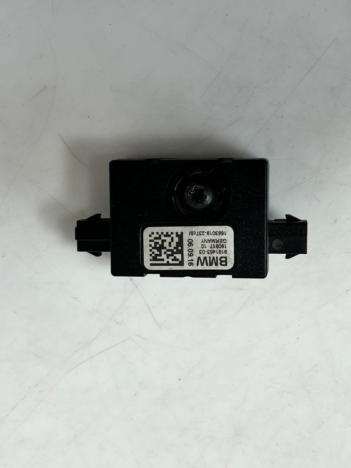 2017-2019 BMW X3 F25 DIVERSITY ANTENNA CONTROL MODULE 9181453