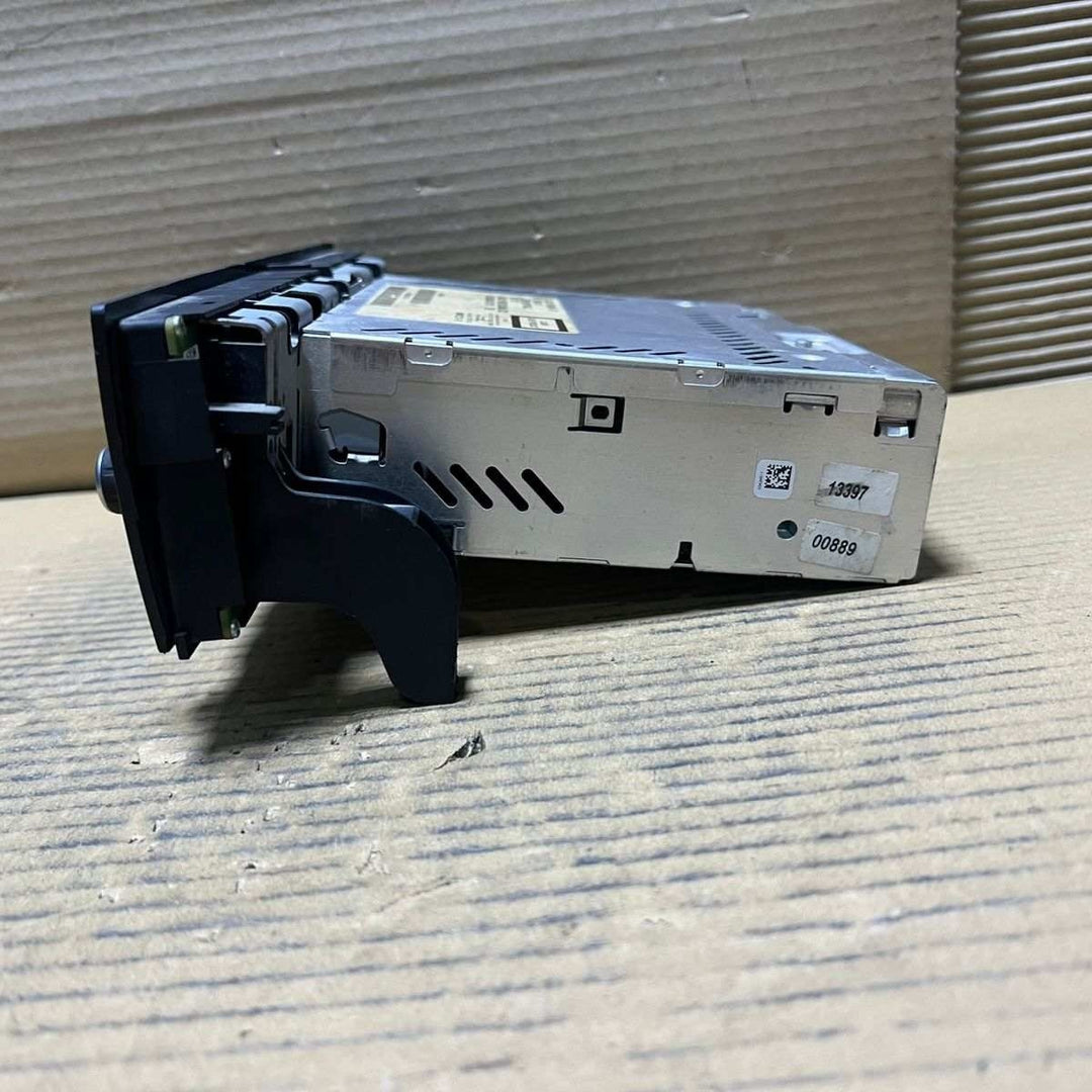 BMW Professional Cd Radio Player 9246500 E84 X1, E90, E91, E92, E93, E87, E88