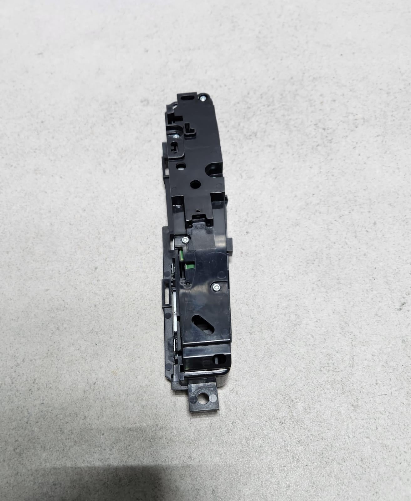 2017-2019 BMW X3 Center Console Operating Unit 6832014 G01 X3 G30 G31 G32 G38