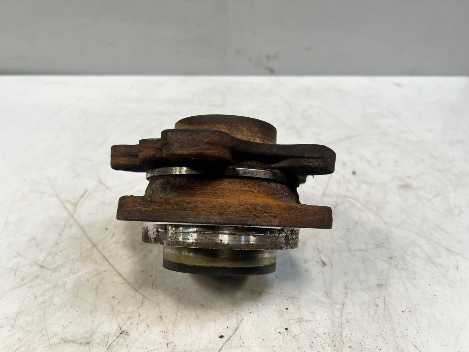 2017-2024 BMW X3 X4 G20 G21 G30 G31 Rear Wheel Bearing Hub 6869788 OEM
