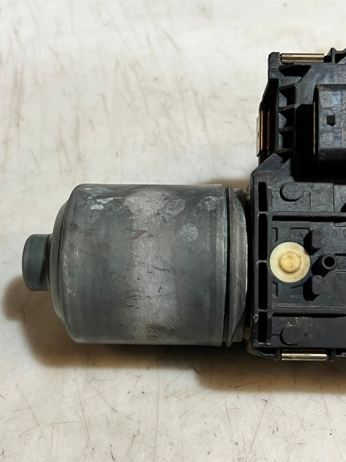 2010-2014 BMW 5 Series F10 and F11 535i Windscreen Front Wiper Motor 7272368