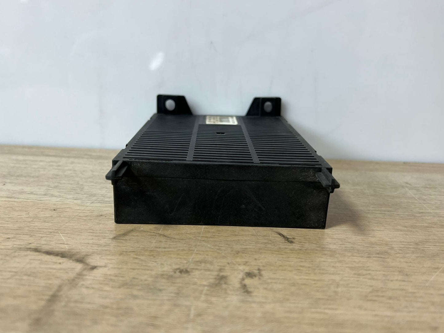 BMW X3 series E83 HEADLAMP LIGHTING LIGHT CONTROL MODULE LCM LM MAN LWR 3413318