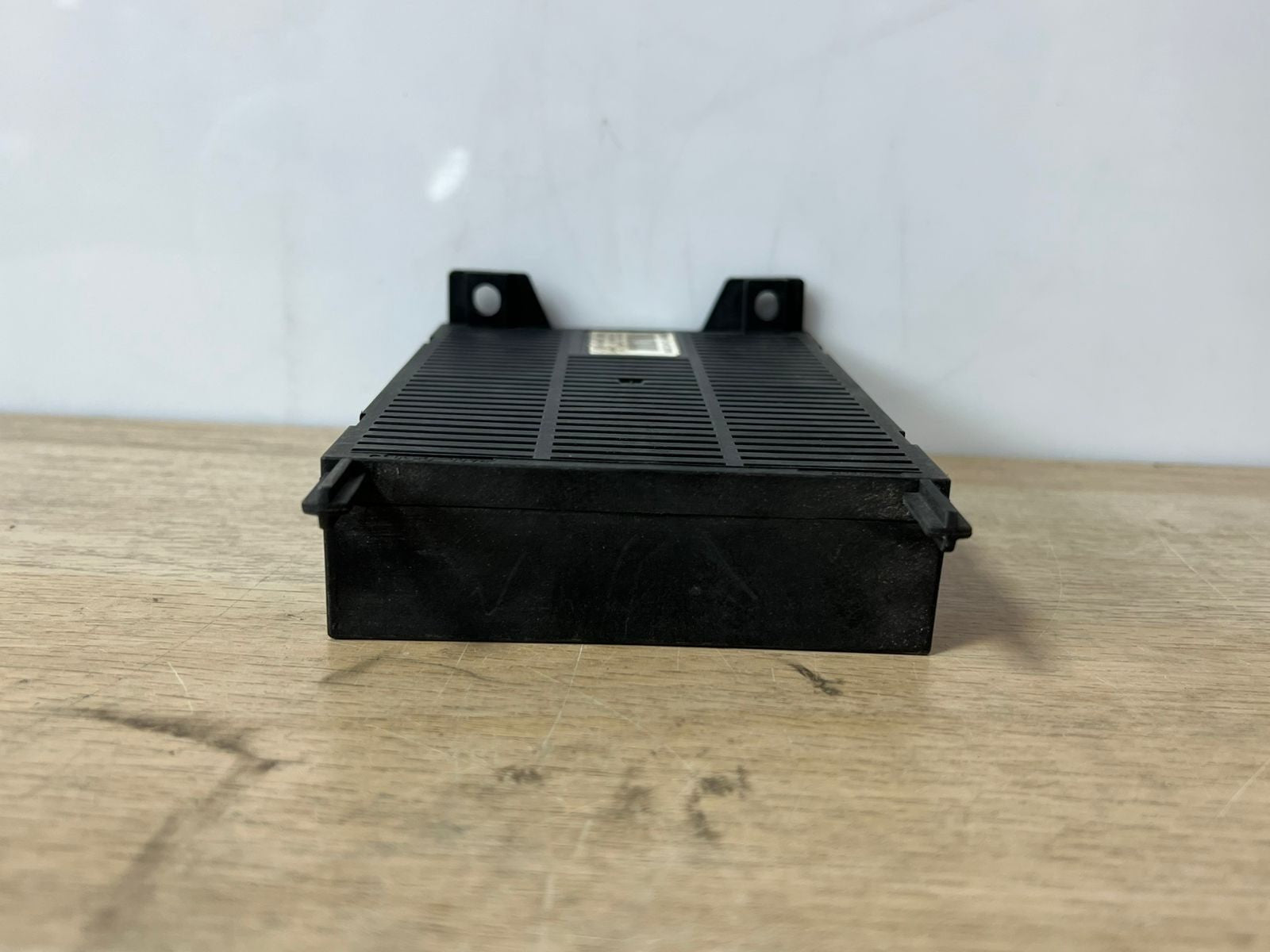 BMW X3 series E83 HEADLAMP LIGHTING LIGHT CONTROL MODULE LCM LM MAN LWR 3413318