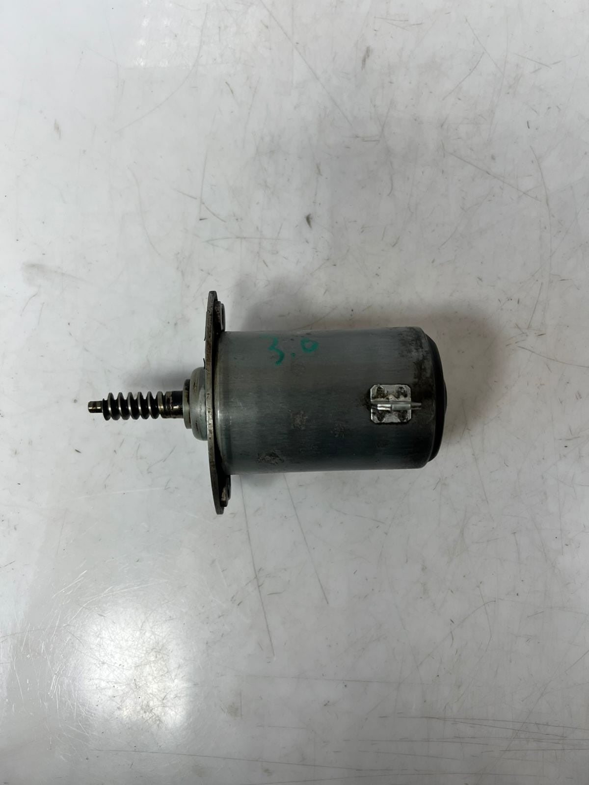 2004-2005 BMW 645Ci E81 E82 E87 E88 Valvetronic Eccentric Shaft Actuator 7548388
