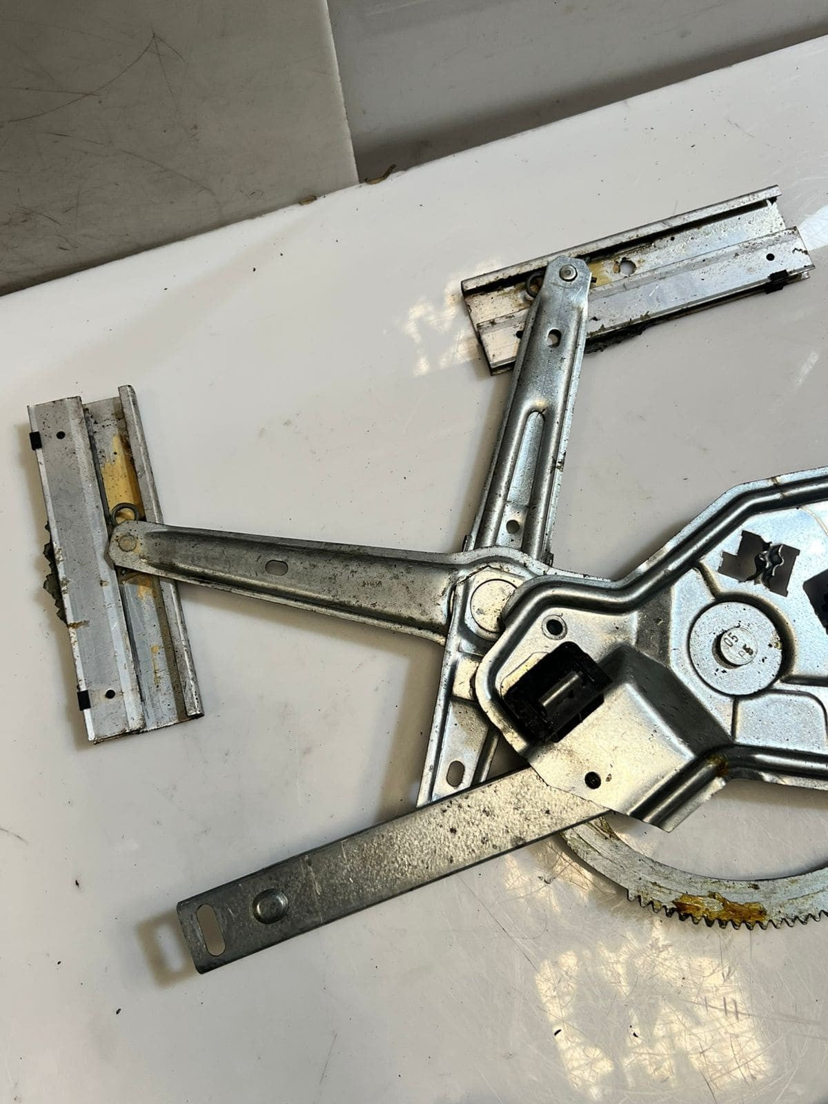 BMW 5 Series E34 Window Regulator Rear Left LIFTER Electric MOTOR 1944071 OEM