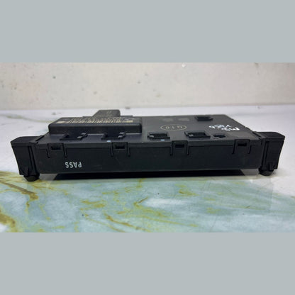 Genuine 02-07 Mercedes-Benz C230 Front Left Door Control Module 2038201585 W203 