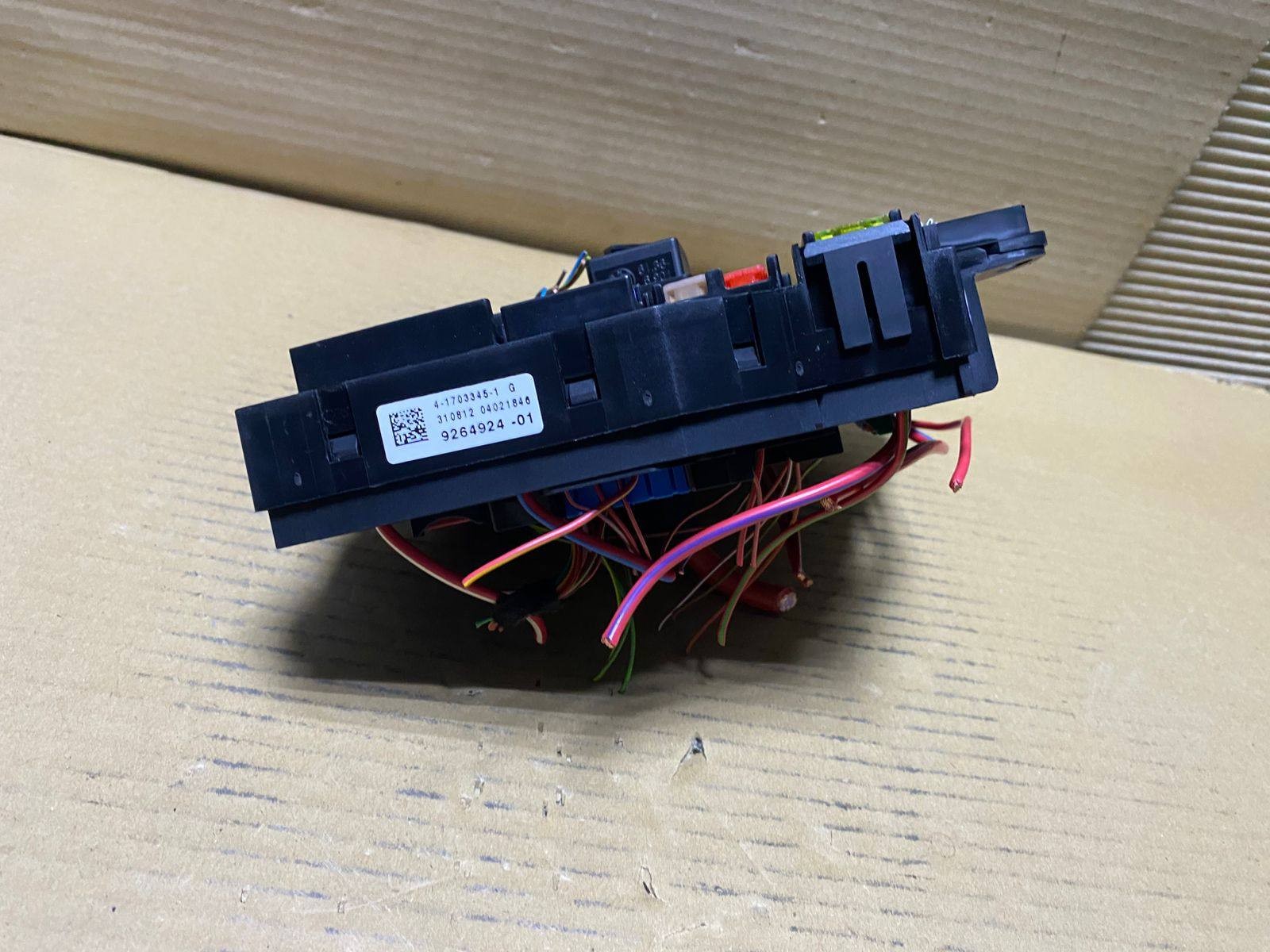 2013 BMW 750i Rear Power Distribution Fuse Box 9264924 F02