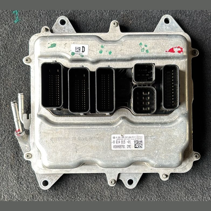 BMW F01 F02 F06 F07 F12  550i 650i 8 614 ENGINE CONTROL UNIT MODULE - 8614915