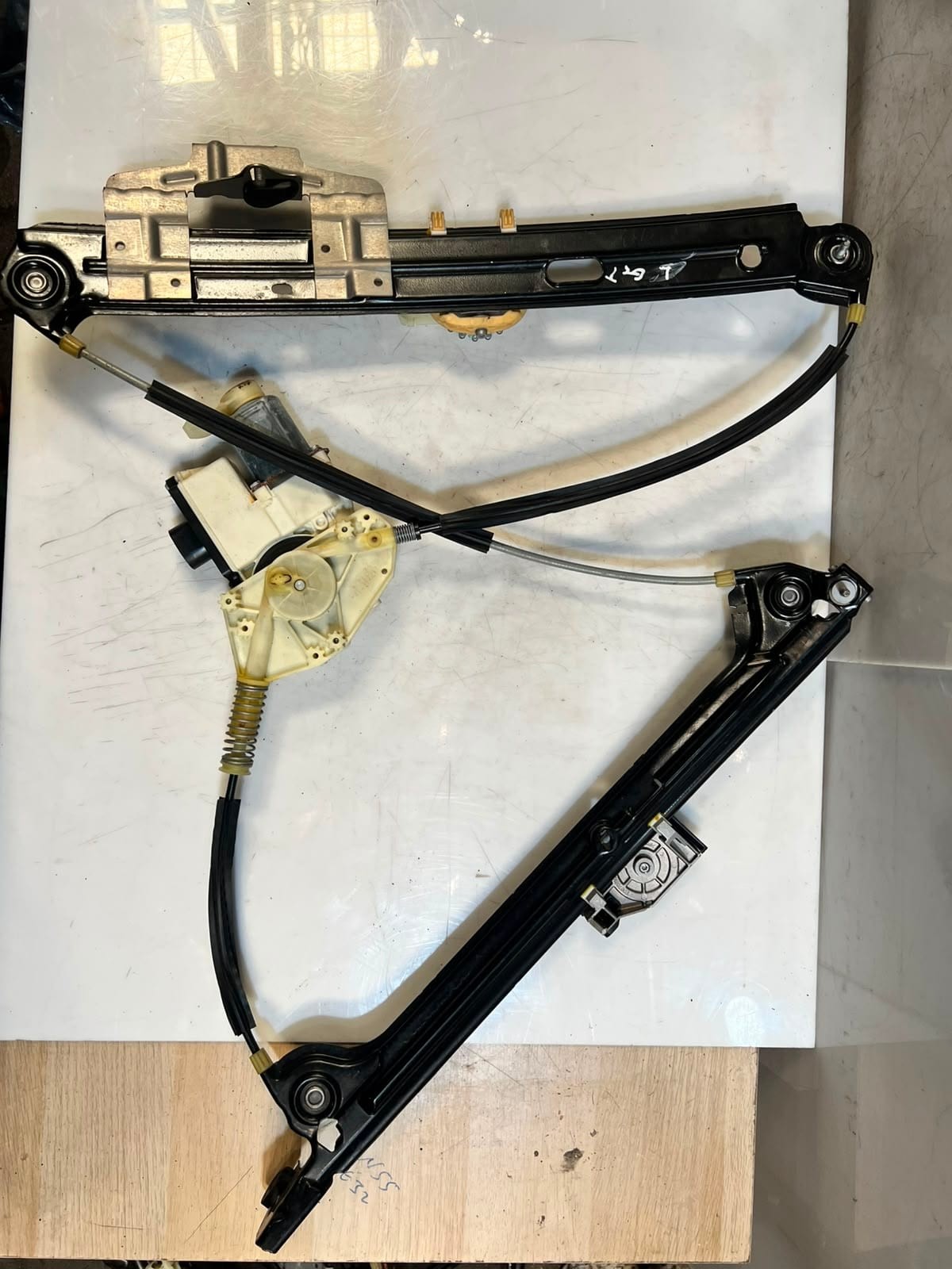 BMW 5' F07 Gran Turismo Rear Left Window Regulator with Motor 7197917 OEM