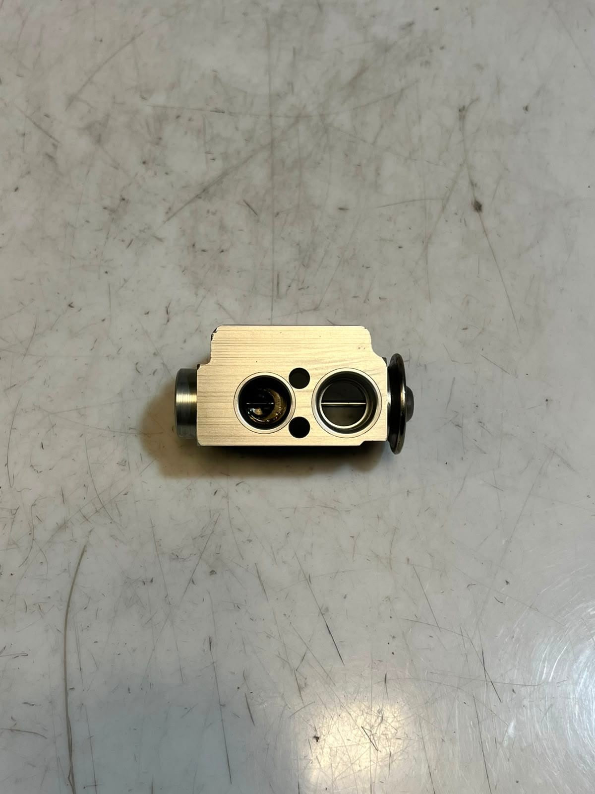 2008-2013 BMW 3 Series E90 E91 E92 F25 N47 M3 A/C Expansion Valve 9182512 OEM