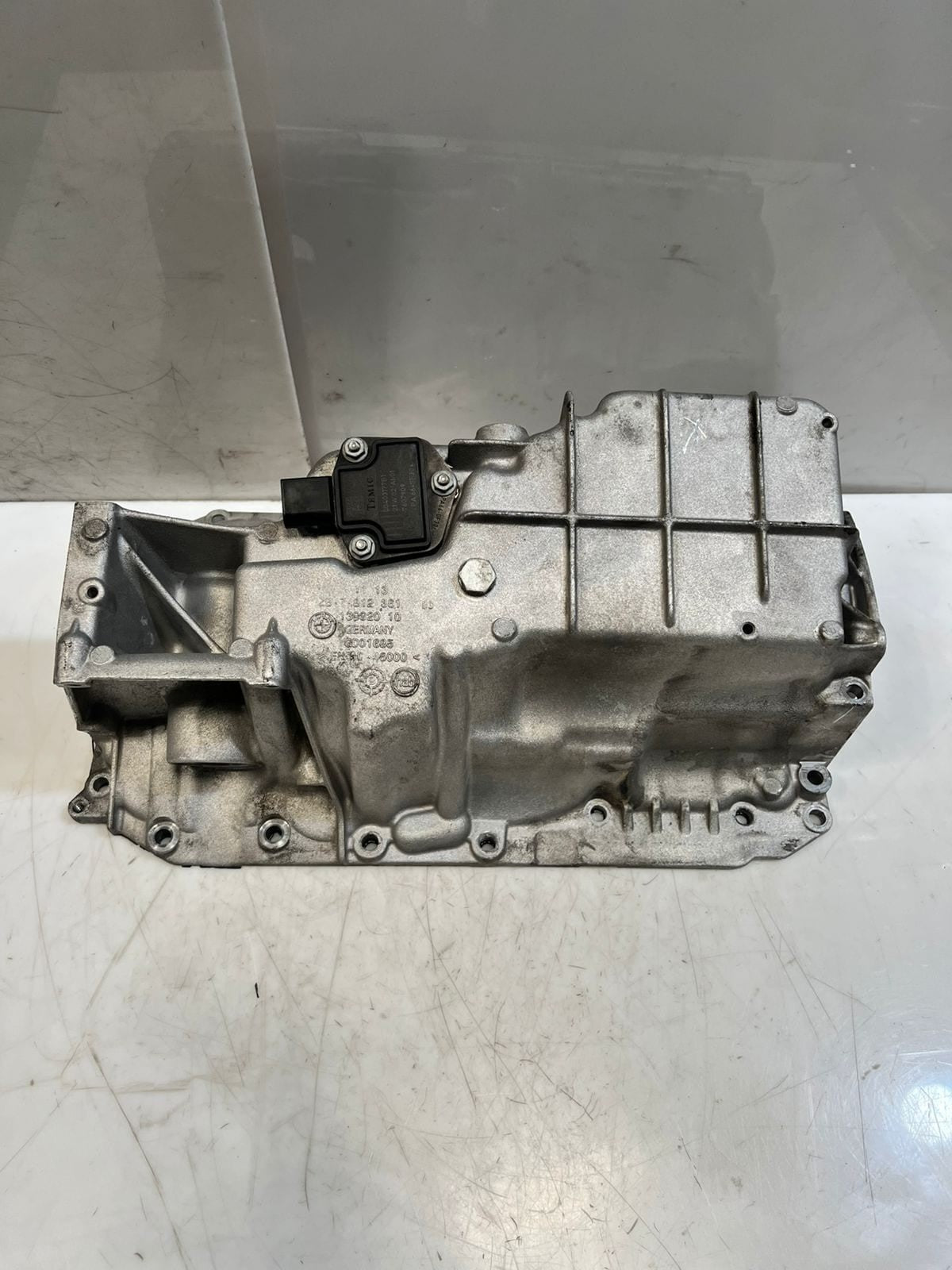 BMW F10 F11 5 Series 525xDrive Oil SUMP Pan 7812361 OEM