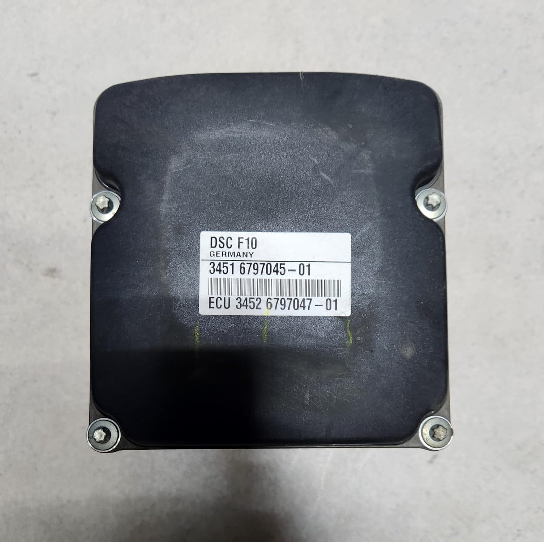 2011-2016 BMW 550i ABS Anti-Lock Brake Pump Control Module 6797045 F10 5-Series 