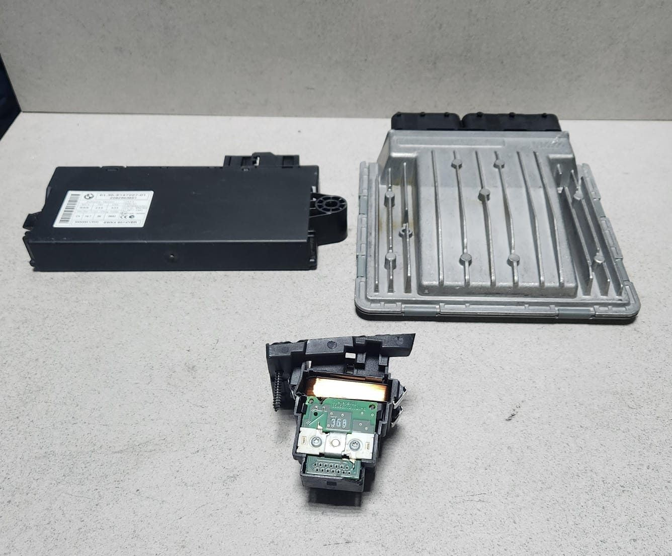 2008-2013 BMW M3 Engine Computer DME 7842403 BMW M3 E90 E92 E93 MS MS60 ECU SET 
