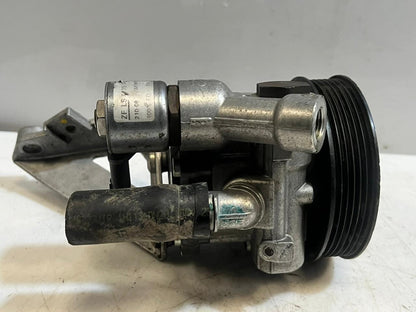 2008-2010 BMW 528i E81 E87 E90 E91 N52B25 2.5P Power Steering Pump 7539015 OEM
