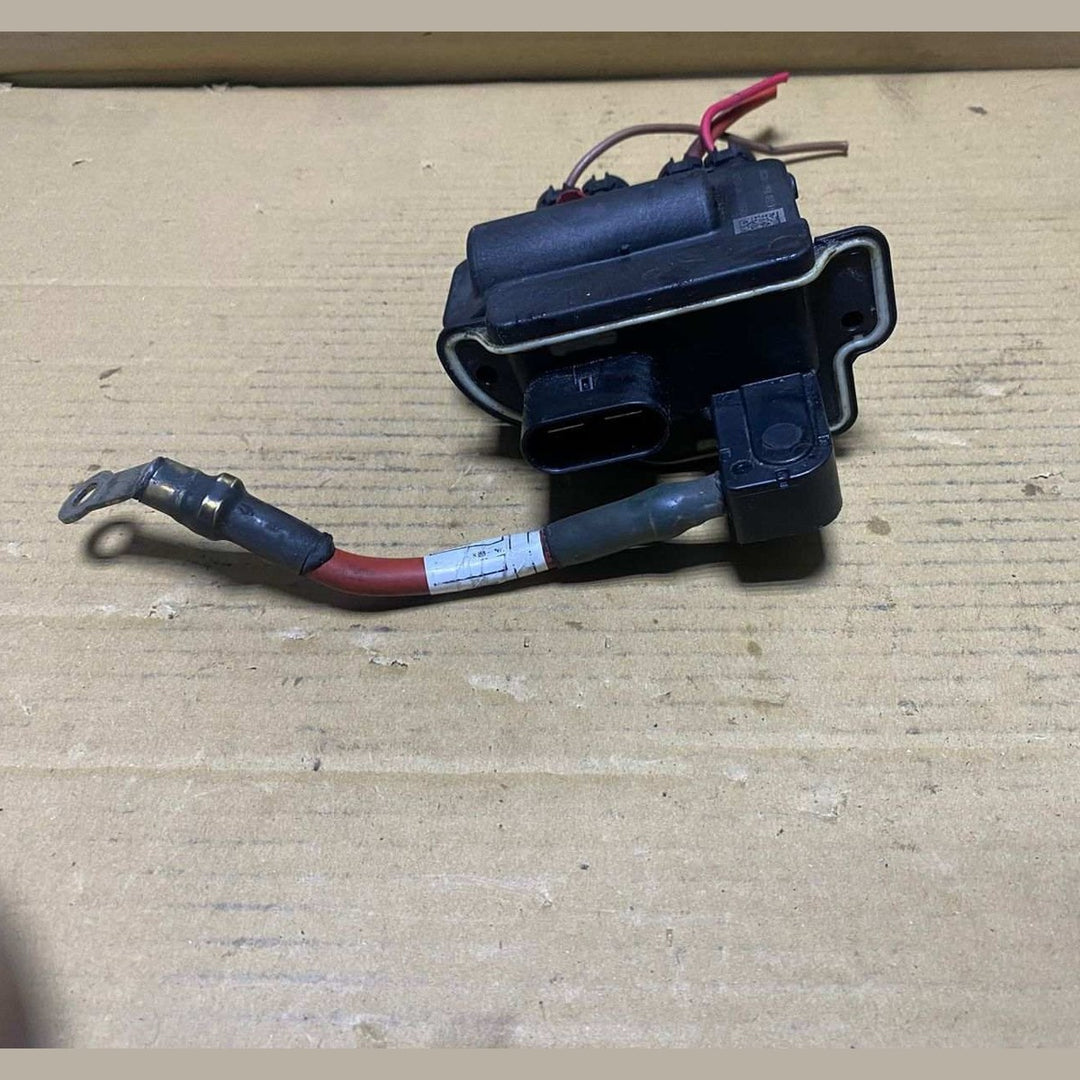 2012-2018 BMW X5 Power Distribution Junction Terminal Box 9285505 X5 F15 and X6 
