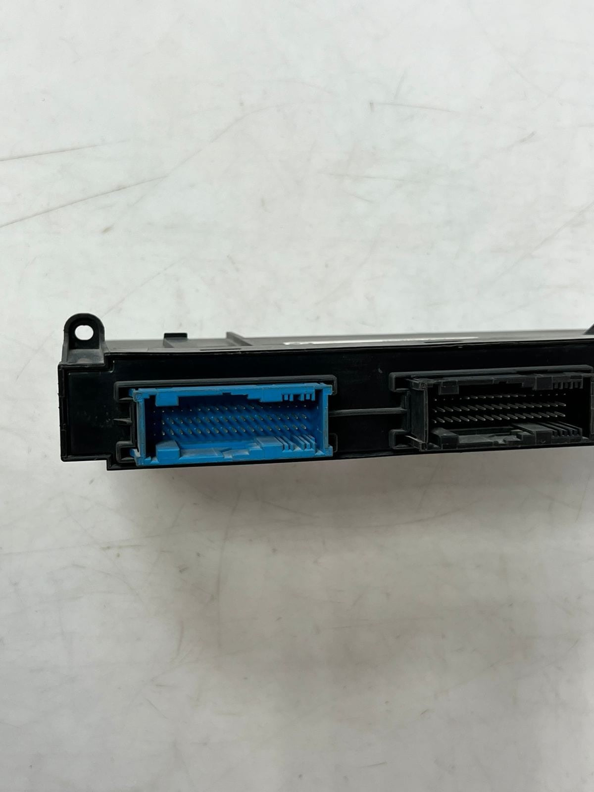 2011-2017 BMW X3 F25 Body Control Module JUNCTION BOX III V9 9247386 OEM