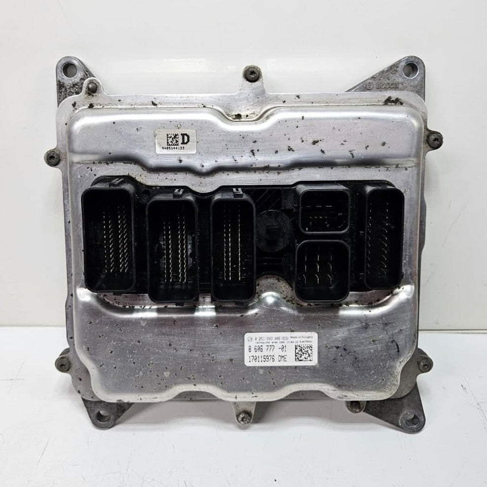 2013 BMW 5 Series F30 F31 N20 184HP Engine Control Unit DME Key Set 8606777
