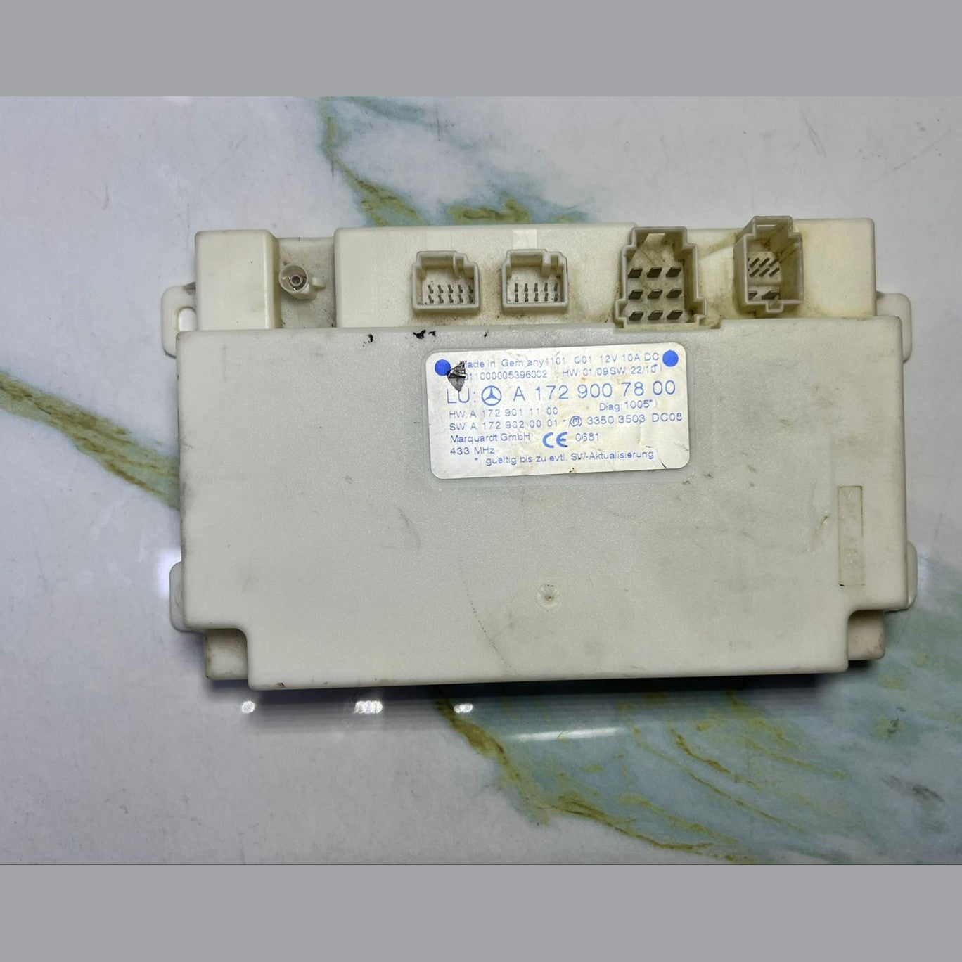 Mercedes R172 SLK350 CLS550 Keyless Go Entry Control Module A172 9007800 OEM
