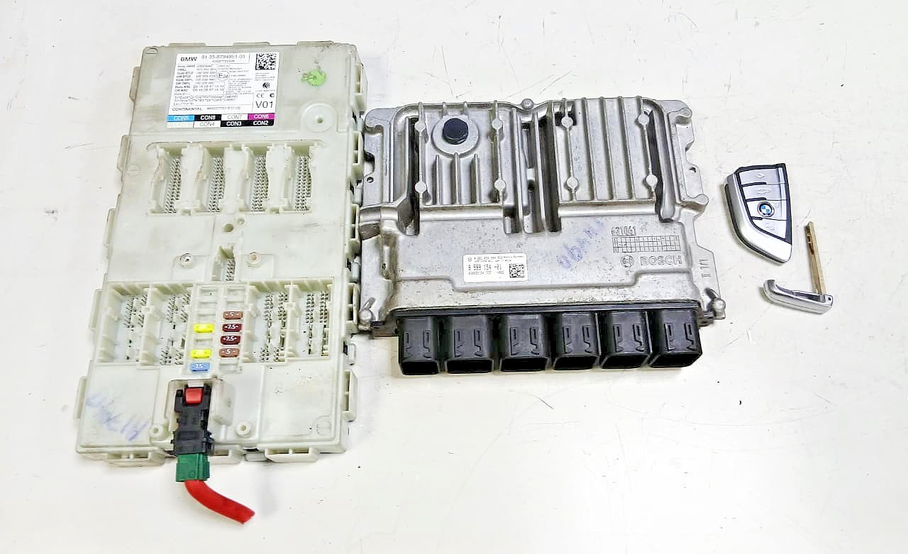 BMW 520d 2017 G30 B47 ENGINE CONTROL UNIT ECU KIT DDE 8598154