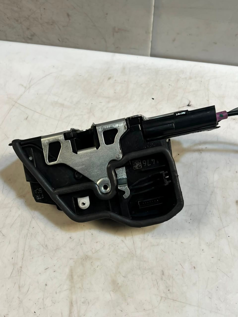 BMW 5' F07 Gran Turismo Door Lock Complete Front Right Auto Soft Close 7148476