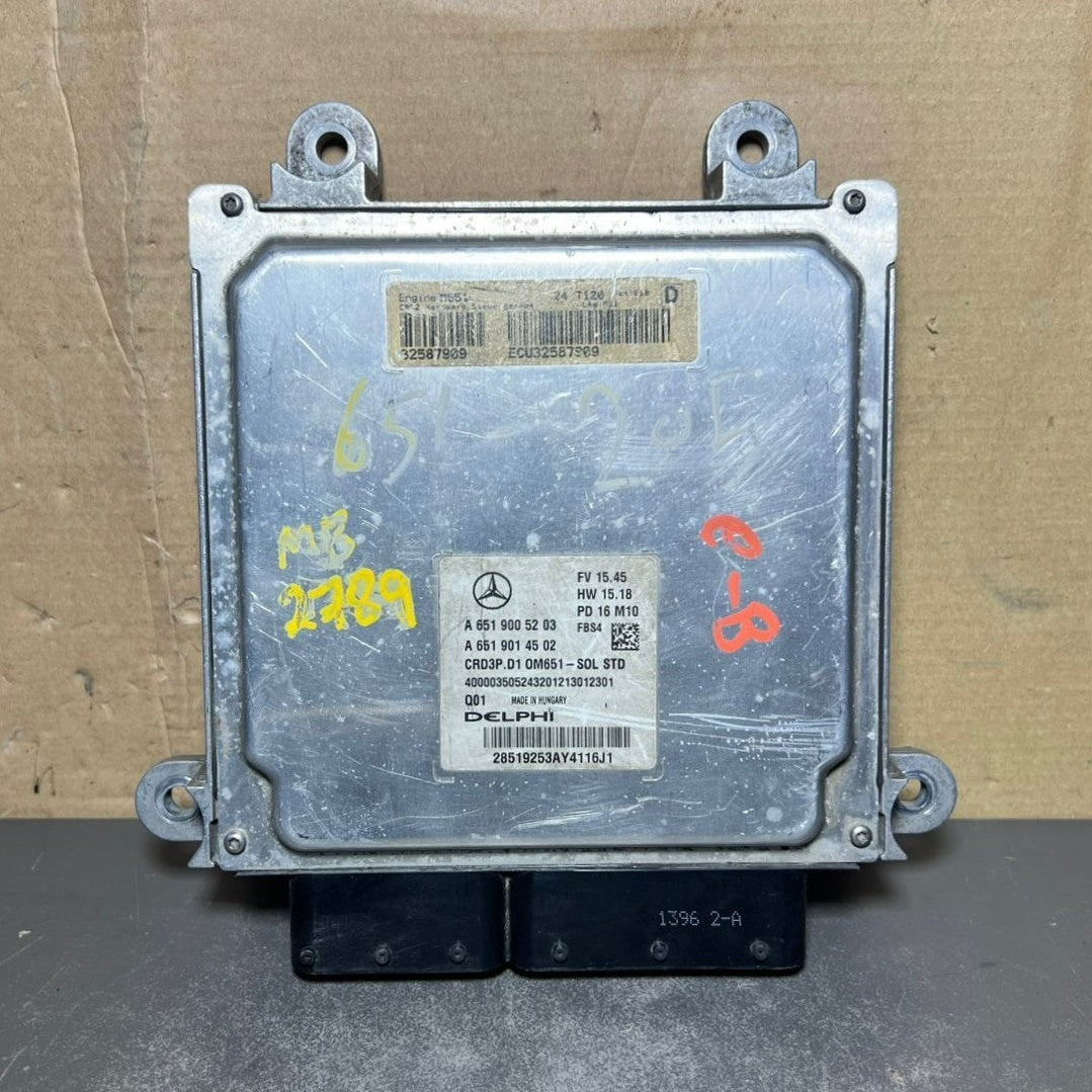 14-18 Mercedes W205 C-Class Engine Control Module Unit ECM ECU A651 9005203 OEM