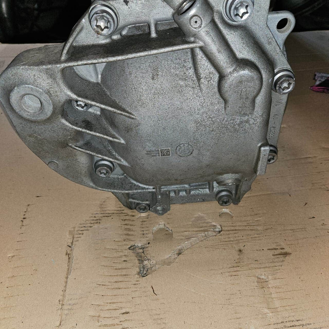 OEM BMW 740 Series G11 G12 Rear Axle Differential Rear 3.08 8630826