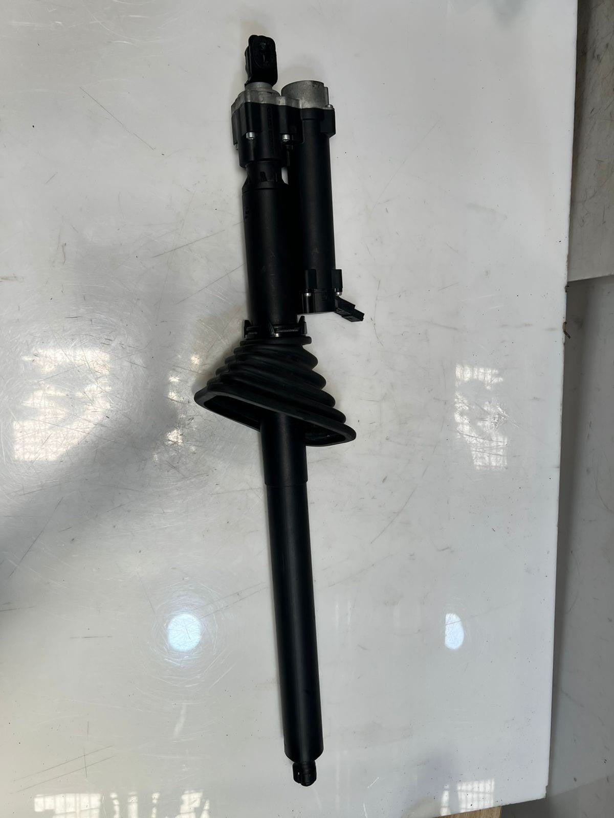 BMW F36 3 4 Series Gran Coupe Tailgate Strut REAR Left Electric 7330627 OEM