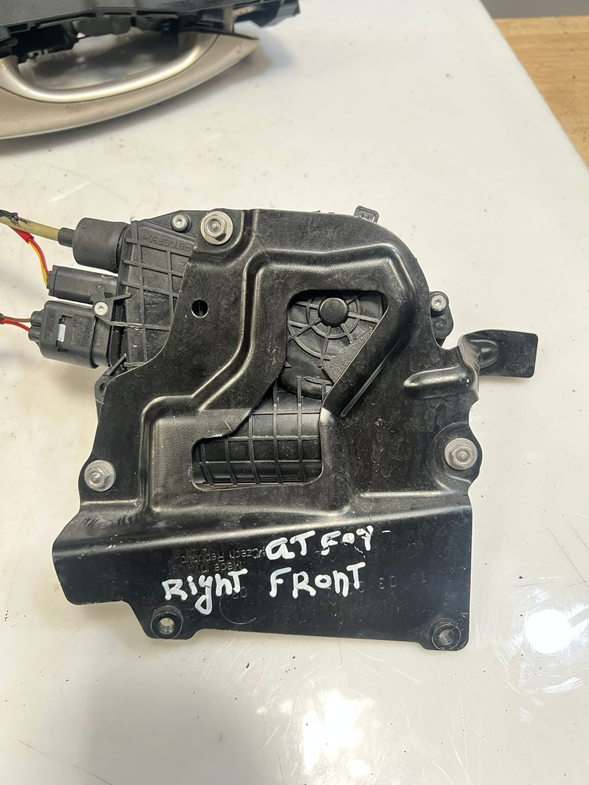 2014-2015 BMW 640i F06 F07 6' Gran Coupe Front RIGHT Door Lock 7276320 OEM