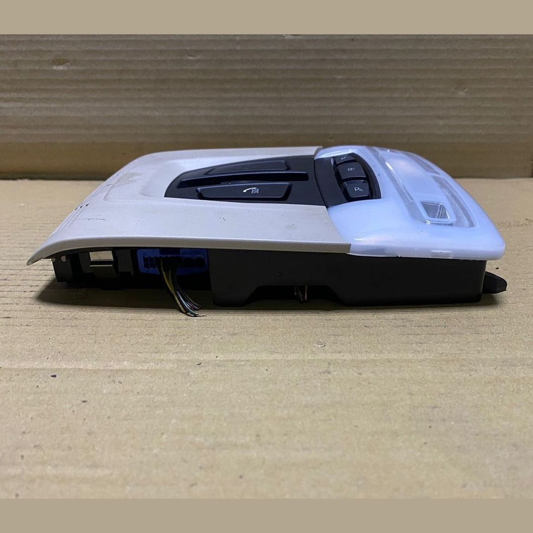 2014-2018 BMW X5 Front Overhead Console Dome Light Assembly 9331148 X5 F15 