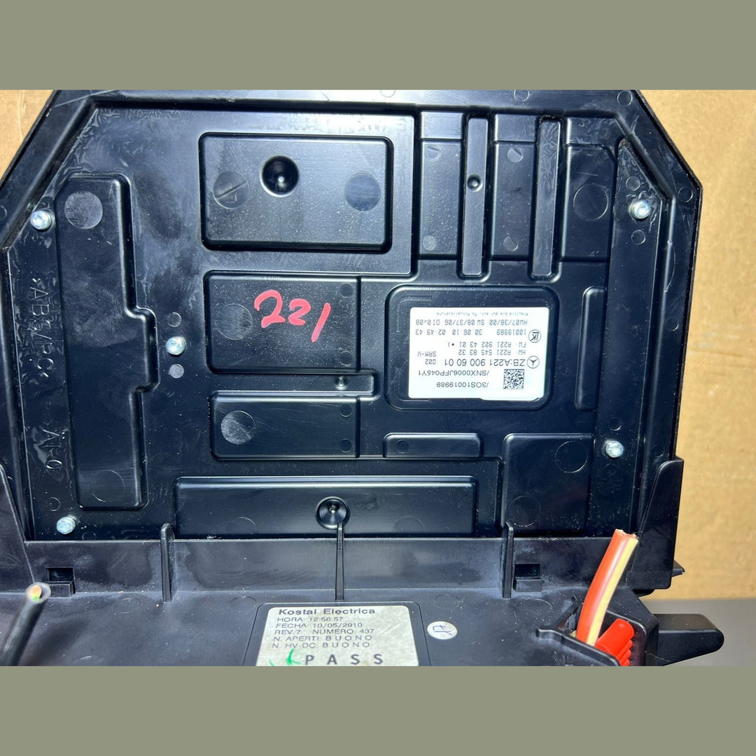 Mercedes W221 S-Class Front Fuse Relay Box SAM Control A221 9006001 A221 9005801